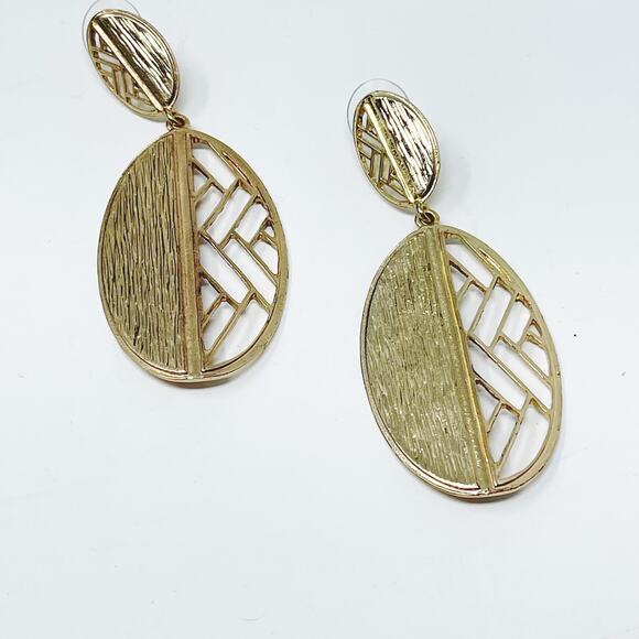 Gold Tone Textured Cut Out Dangle Drop Earrings Fashion Statement Costume - Picture 1 of 4